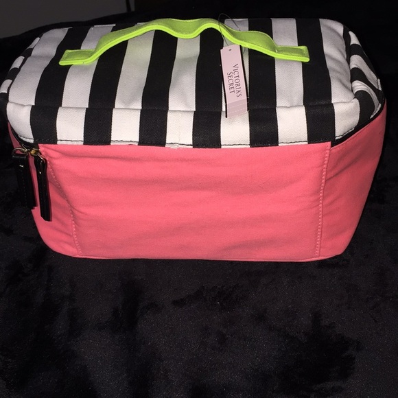 💕 Victoria Secret Carry Case💕 - Picture 3 of 8